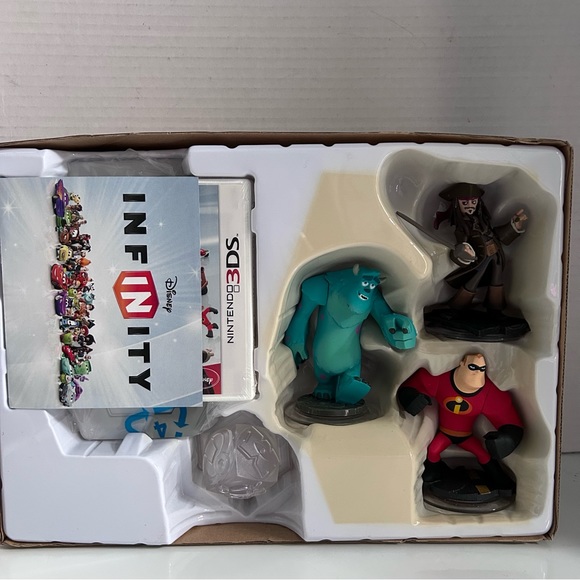 DISNEY INFINITY Starter Pack 3DS - Picture 8 of 15